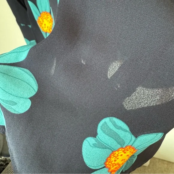Banana Republic Navy Blue Floral Popover Blouse Size XS Polyester Buttons - Picture 8 of 14